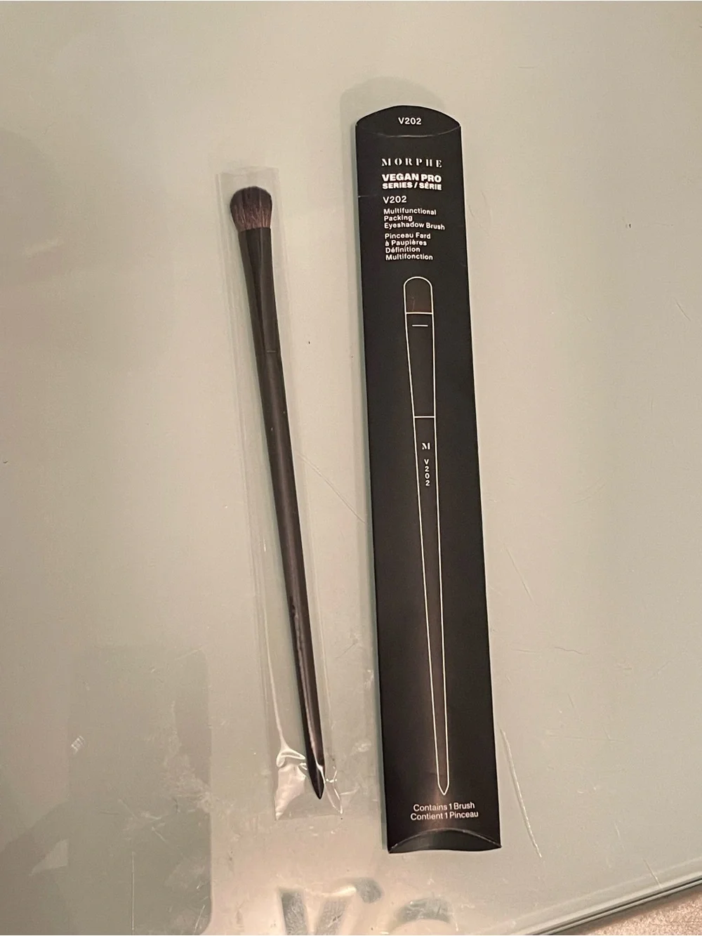 Morphe Vegan Pro V202 Brush - Black Multifunctional Packing Eyeshadow Brush